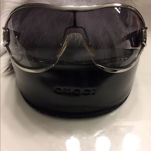 Gucci-gg 2738/s Titanium framed sunglasses